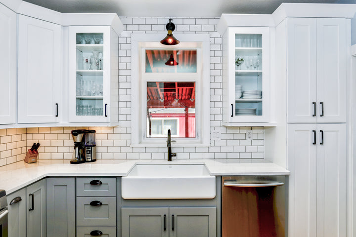 files/white-kitchen-with-window.jpg